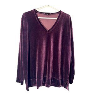 JONES NEW YORK VELVET LONG SLEEVES V NECK DARK PURPLE TOP IN SIZE MEDIUM